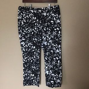 Black and White Capri Pants. Fabric has stretch.